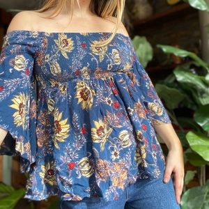 Angie flower top